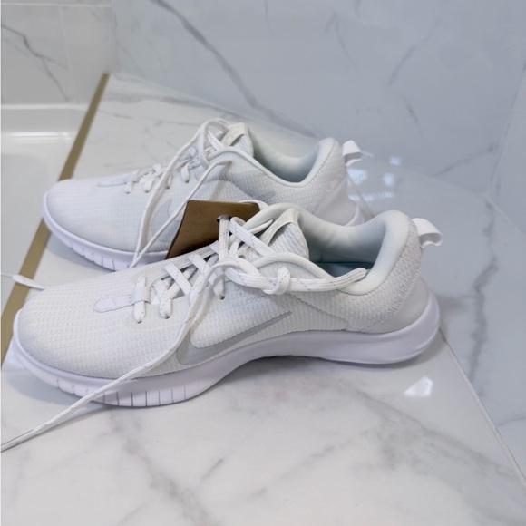 Nike White Athletic Shoes - Picture 5 of 6